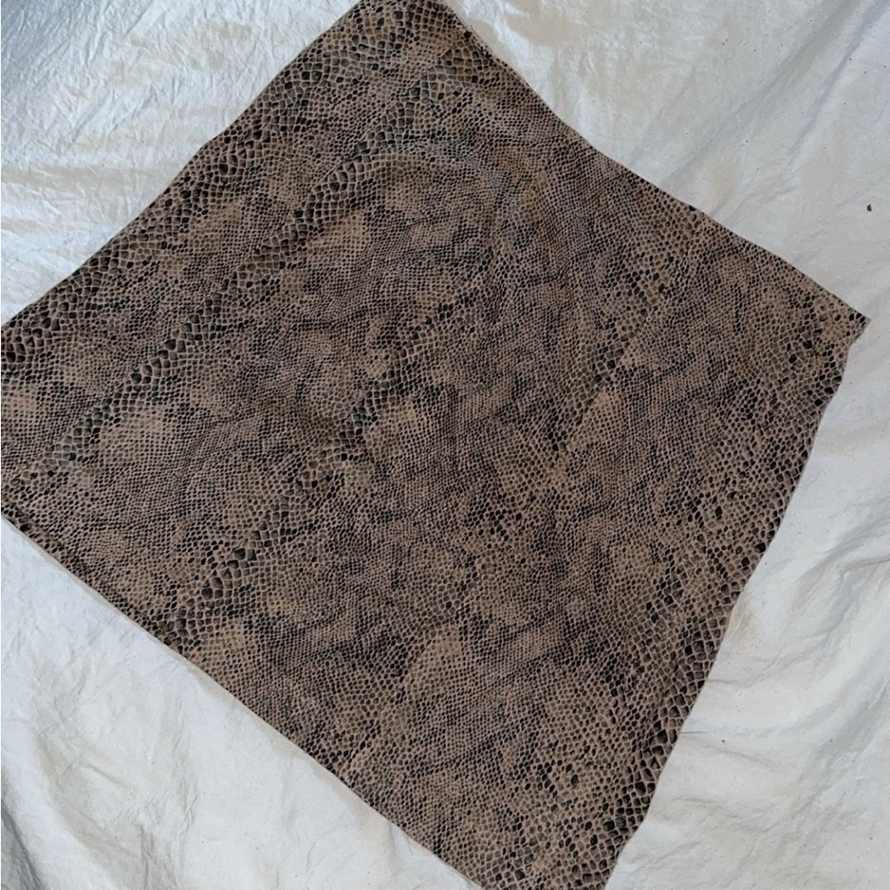 Tilly’s snake print skirt